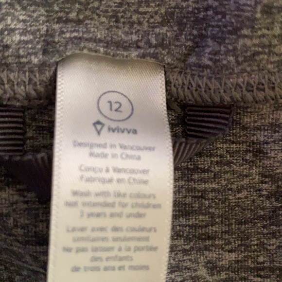 Ivivva sweater size 12 girls gray and pink perfect condition - Picture 4 of 4